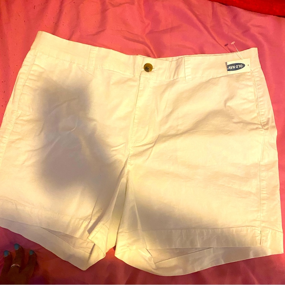 🤍Old Navy’s White Shorts🤍